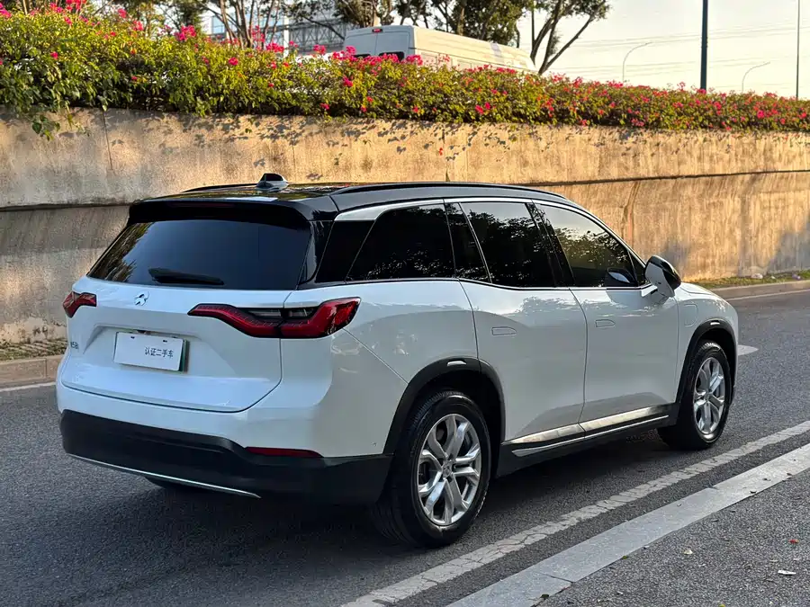 900x675_0_q87_c42_autohomecar__ChxpVmlGCL-AOGJ8AAv6FwGMUuY093.jpg.webp Used NIO ES8 2018 model 355KM baseline version seven-seater version