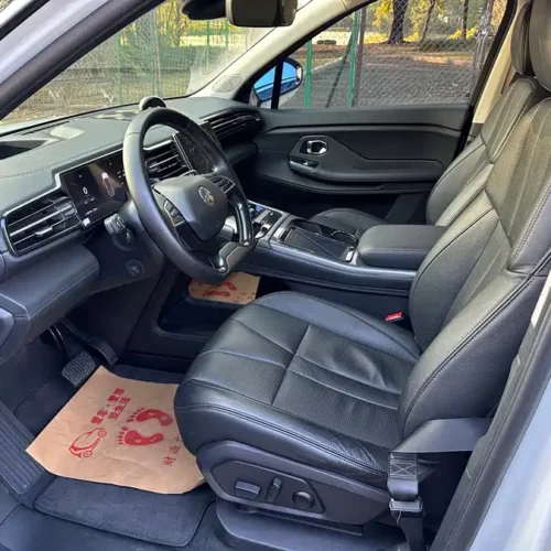 900x675_0_q87_c42_autohomecar__ChxpVmlGCLaAM6QmAAzy3bW2u4g300.jpg.webp Used NIO ES8 2018 model 355KM baseline version seven-seater version