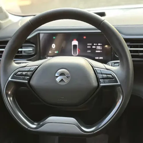 900x675_0_q87_c42_autohomecar__ChxpVmlGCLuAHC6FAAYKPoSF8j4707.jpg.webp Used NIO ES8 2018 model 355KM baseline version seven-seater version