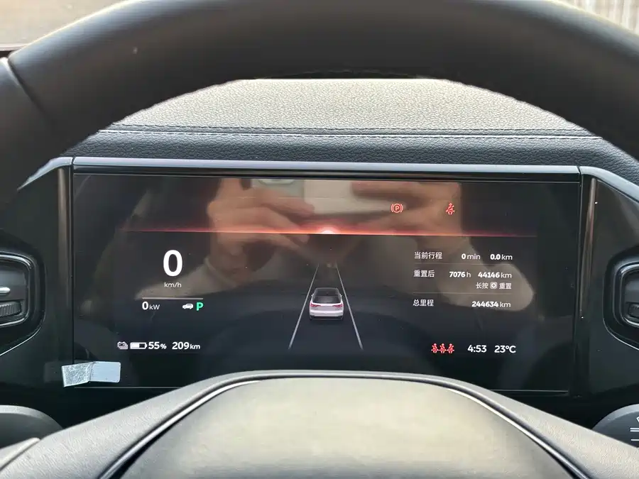 900x675_0_q87_c42_autohomecar__ChxpVmlGCMGATp7rAAgY1hwCgZE084.jpg.webp Used NIO ES8 2018 model 355KM baseline version seven-seater version