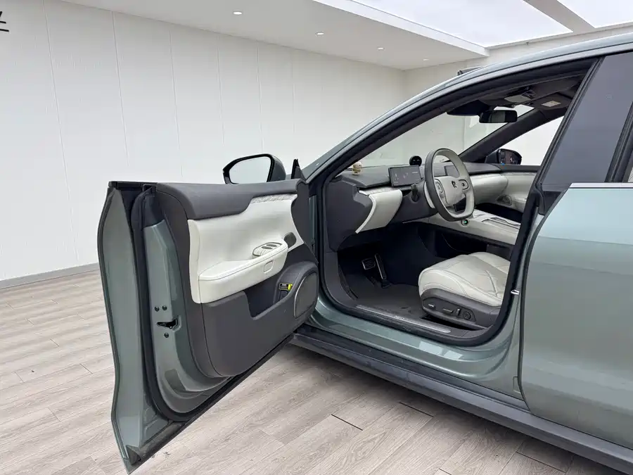 900x675_0_q87_c42_autohomecar__ChxpVmlGC_OAIgV_AAdS_1dMya8791.jpg.webp Used NIO ET7 2022 model 100kWh first edition