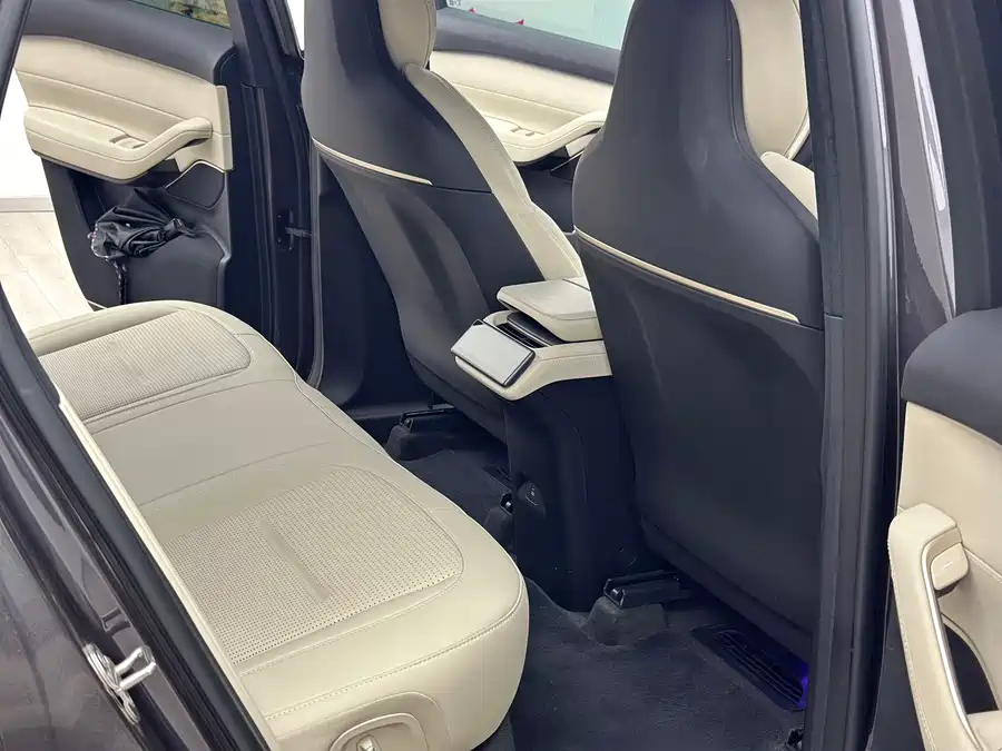 Used NIO ES6 2024 model 75kWh