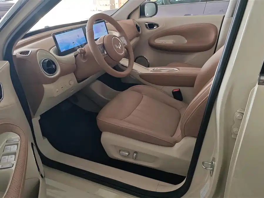 900x675_0_q87_c42_autohomecar__ChxpVmlGFOmAGjpRAAFulIw_aGI736.jpg.webp Used Wuling Bingo 2025 model 410km Lingxi exclusive model