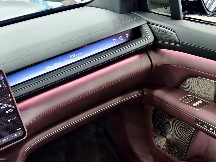 900x675_0_q87_c42_autohomecar__ChxpVmlGOk-ATaPXABDlpQ9Fli0296.jpg.webp Used NIO ES8 2026 Six-seater Executive Deluxe Edition