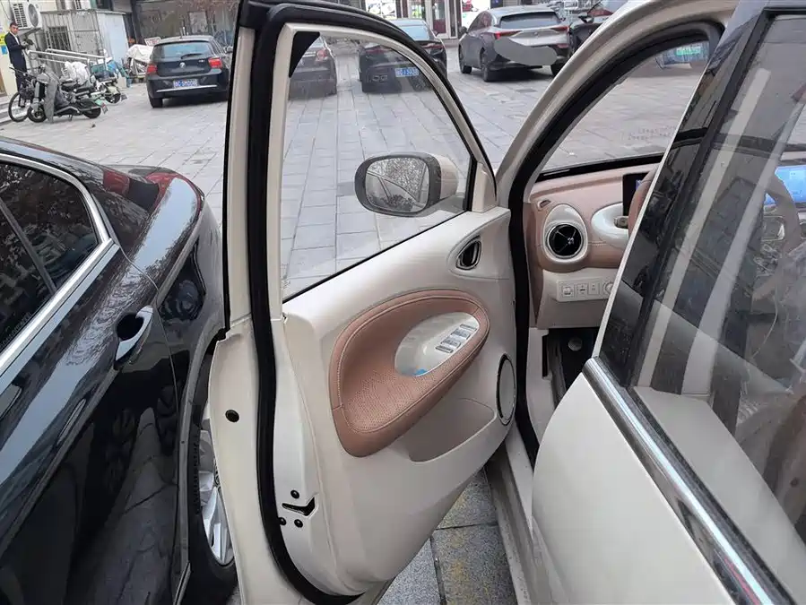 900x675_0_q87_c42_autohomecar__ChxpVmlGVCCAZ2WAAAI5U7DHaQ0731.jpg.webp Used Wuling Bingo 2025 model 333km Lingxi Internet model