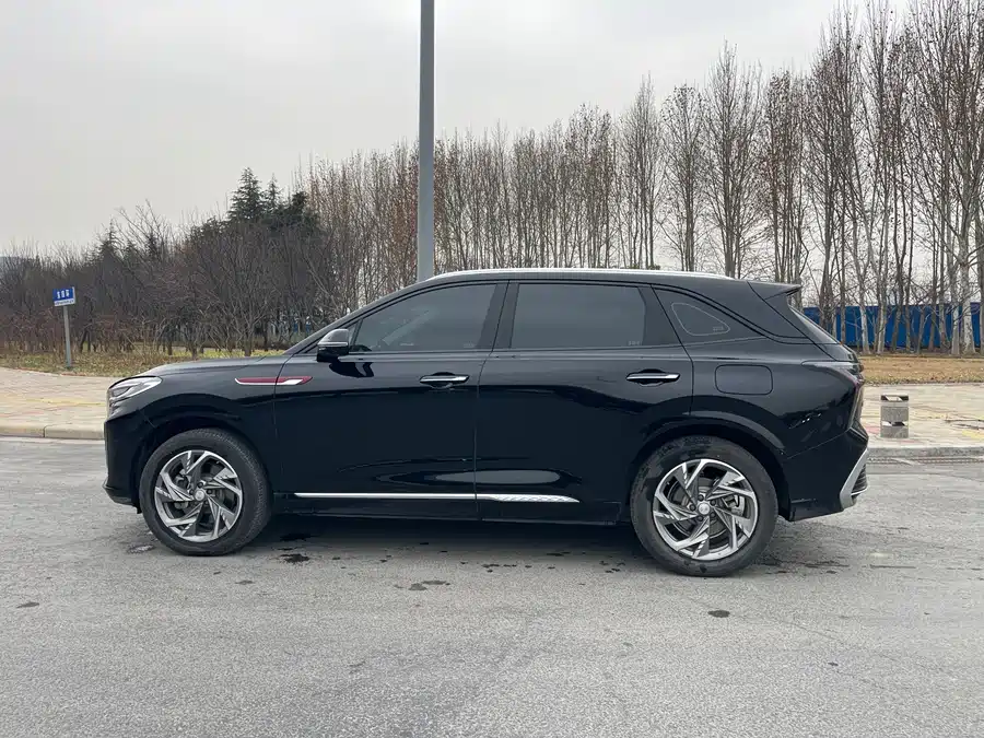 900x675_0_q87_c42_autohomecar__ChxpVmlHu3yAYcj7AA0cLEtUeok110.jpg.webp Used Hongqi HS3 PHEV 2024 115km Jinwei Edition