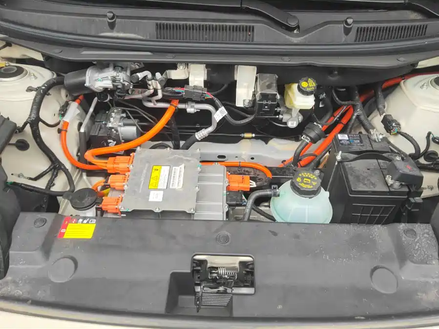 900x675_0_q87_c42_autohomecar__ChxpVmlHv1-AUNiqAAH48b49AcU965.jpg.webp Used Wuling Bingo 2025 model 333km Yuexiang model