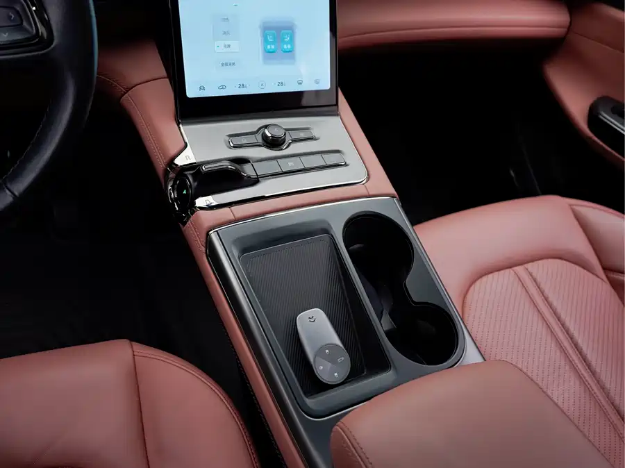 900x675_0_q87_c42_autohomecar__ChxpVmlI9SaAG2Z0AAVU6P5q01s336.jpg.webp Used NIO EC6 2020 440KM Performance Edition