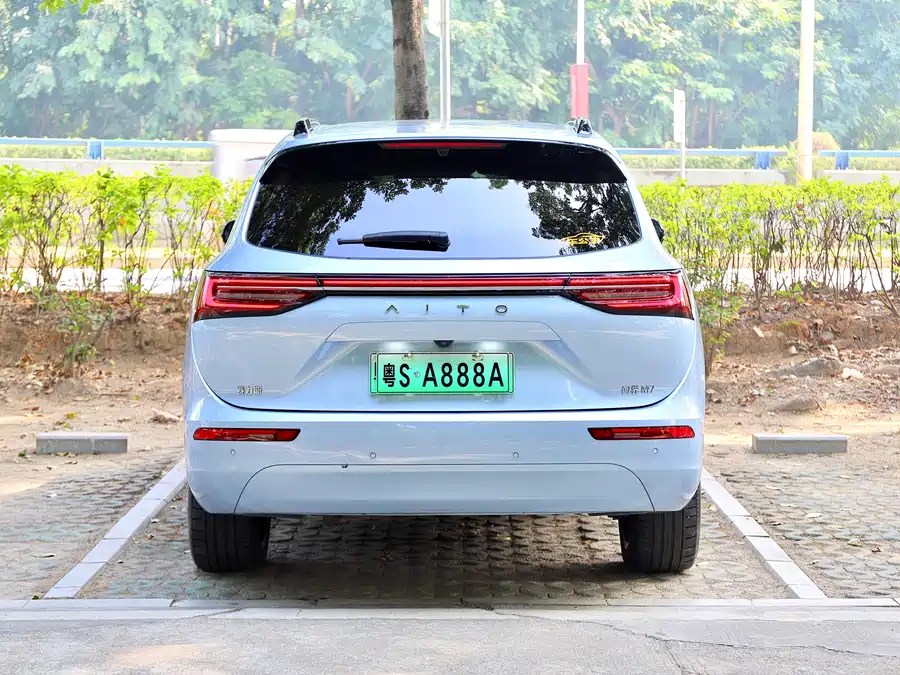 900x675_0_q87_c42_autohomecar__ChxpVmlJCt6Abhs8AA-kpRZiO2Q142.jpg.webp Used HUAWEI AITO M7 2024 1.5T Intelligent Driving Four-wheel Drive Max Version 6 Seats