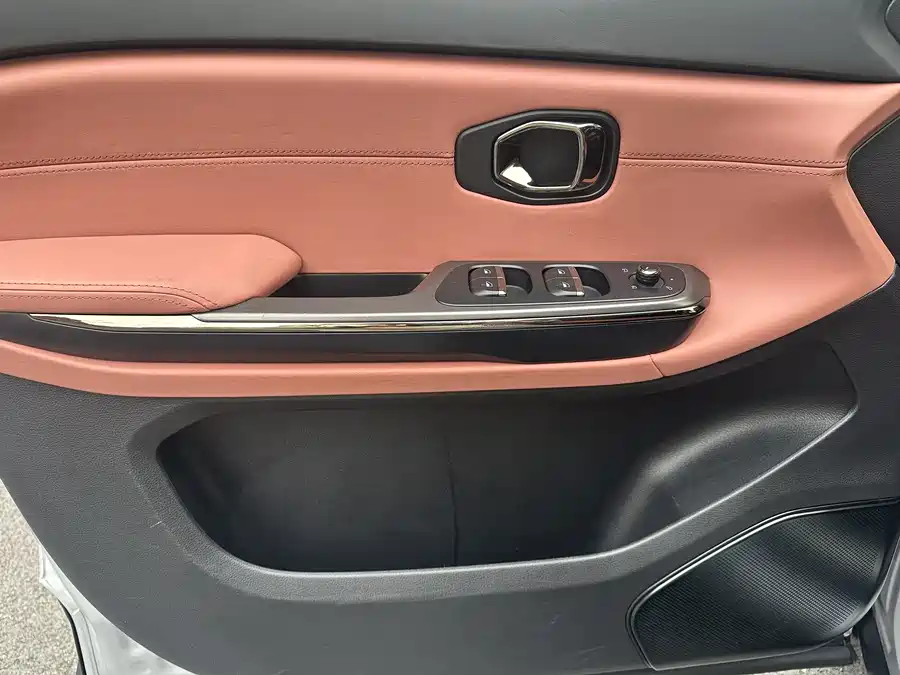 900x675_0_q87_c42_autohomecar__ChxpVmlJF66AZhbKAAY0gSVKJ_o007.jpg.webp Used NIO EC6 2020 440KM Signature Edition