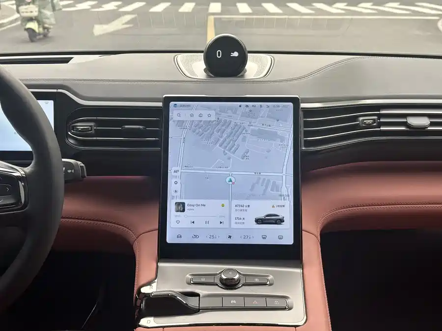 900x675_0_q87_c42_autohomecar__ChxpVmlJF7KAMCiRAASXnsWn4Ks519.jpg.webp Used NIO EC6 2020 440KM Signature Edition