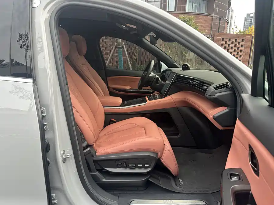 900x675_0_q87_c42_autohomecar__ChxpVmlJF7aADKfpAAXR5QDlIhI454.jpg.webp Used NIO EC6 2020 440KM Signature Edition