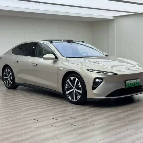 900x675_0_q87_c42_autohomecar__ChxpVmlJGPSAf5XhAAfJP8zz4mk488.jpg.webp Used NIO ET7 2024 75kWh Executive Edition