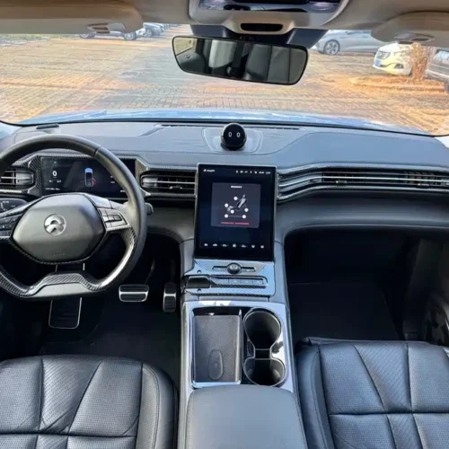 900x675_0_q87_c42_autohomecar__ChxpVmlJKNKAbt3eAAuHqHxrfLo219.jpg.webp Used NIO ES8 2018 model 355KM baseline version seven-seater version