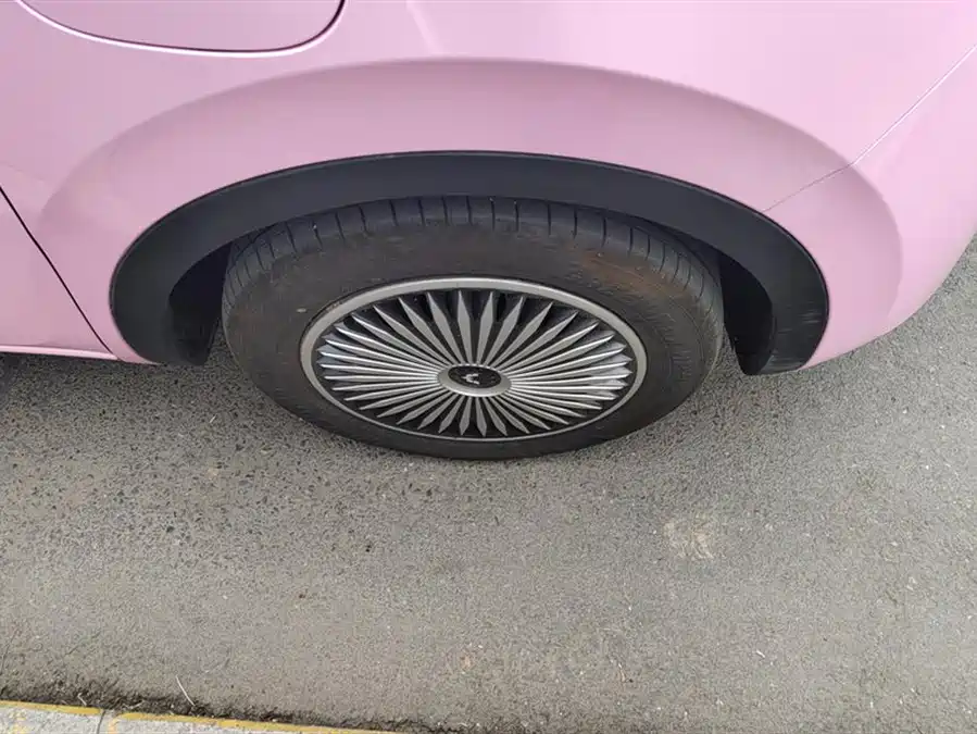 900x675_0_q87_c42_autohomecar__ChxpVmlKIzKAMjCdAAHvwV_CDuU498.jpg.webp Used Wuling Bingo 2024 model 203km light model