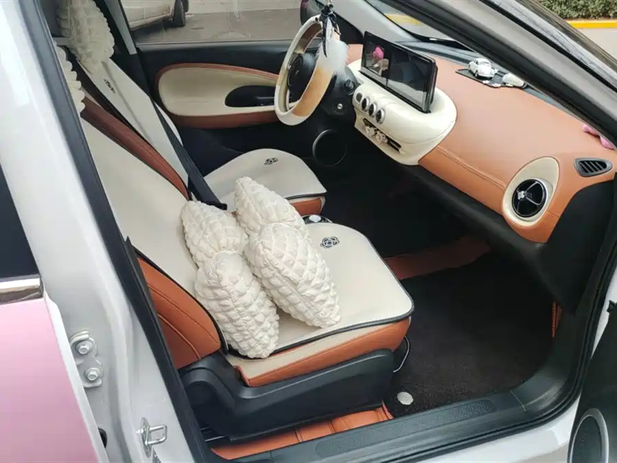 900x675_0_q87_c42_autohomecar__ChxpVmlKIzKAX_OFAAGvTo31AAw445.jpg.webp Used Wuling Bingo 2024 model 203km light model