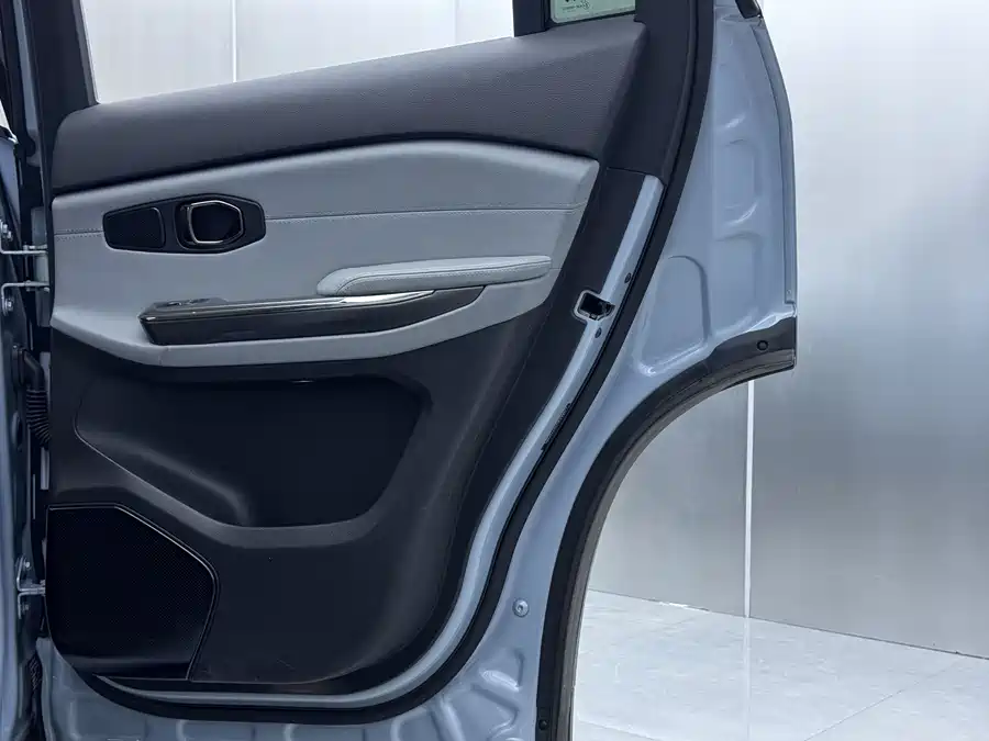 900x675_0_q87_c42_autohomecar__ChxpVmlKOPOATo2lAAQfa03rwuw708.jpg.webp Used NIO ES6 2019 420KM Sports Edition