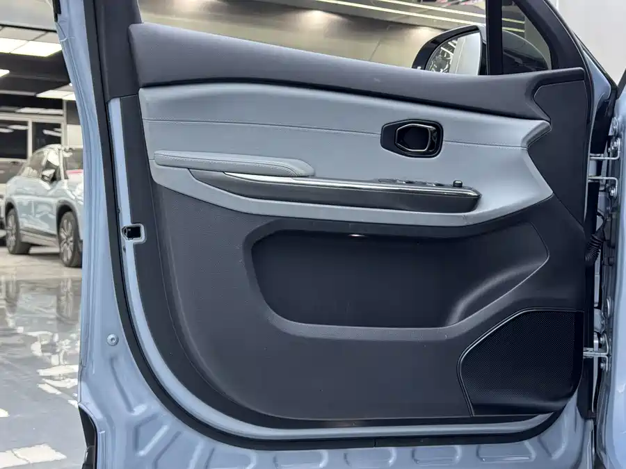 900x675_0_q87_c42_autohomecar__ChxpVmlKOPWAbtwyAAVK8BvRxp4311.jpg.webp Used NIO ES6 2019 420KM Sports Edition