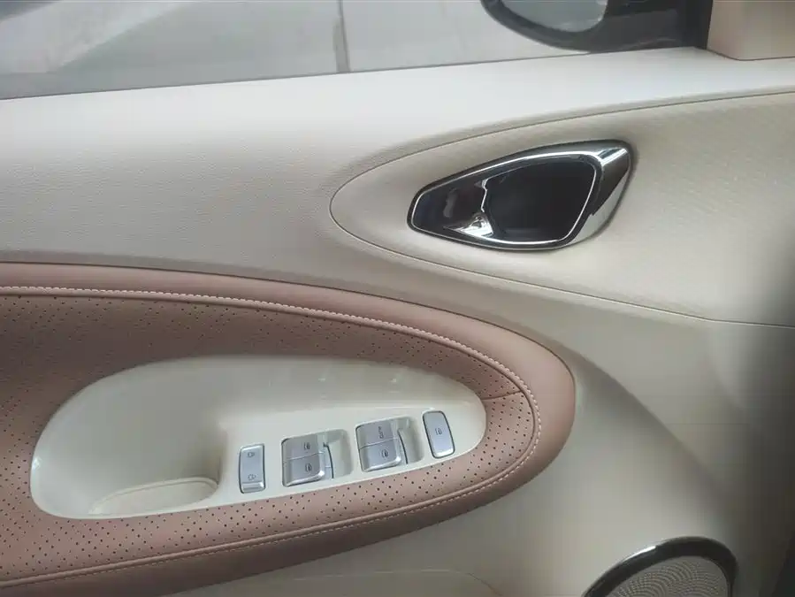 Used Wuling Bingo 2025 model 333km Yuexiang model