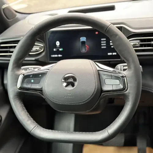 900x675_0_q87_c42_autohomecar__ChxpVmlKXQaAatPJAAbi0Kn6w04536.jpg.webp Used NIO ES8 2020 580KM Signature Edition Six-Seater Edition