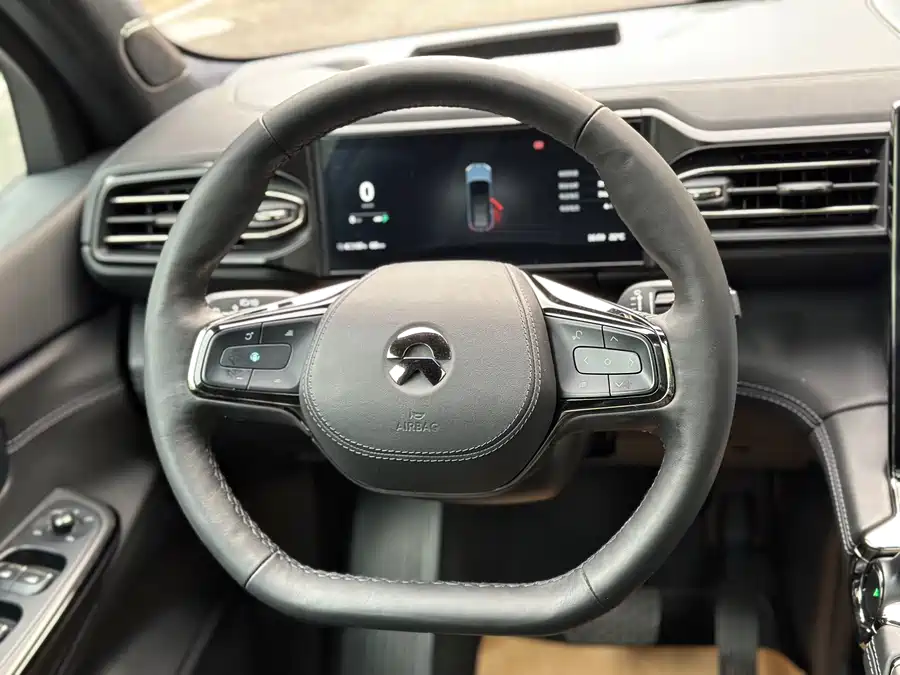 900x675_0_q87_c42_autohomecar__ChxpVmlKXQaAatPJAAbi0Kn6w04536.jpg.webp Used NIO ES8 2020 580KM Signature Edition Six-Seater Edition