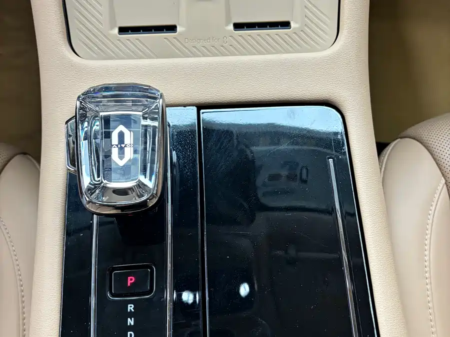 900x675_0_q87_c42_autohomecar__ChxpVmlLTDiAGDDdAAjSCq_HpSY329.jpg.webp Used HUAWEI AITO M7 2024 1.5T rear drive Plus version 5 seats