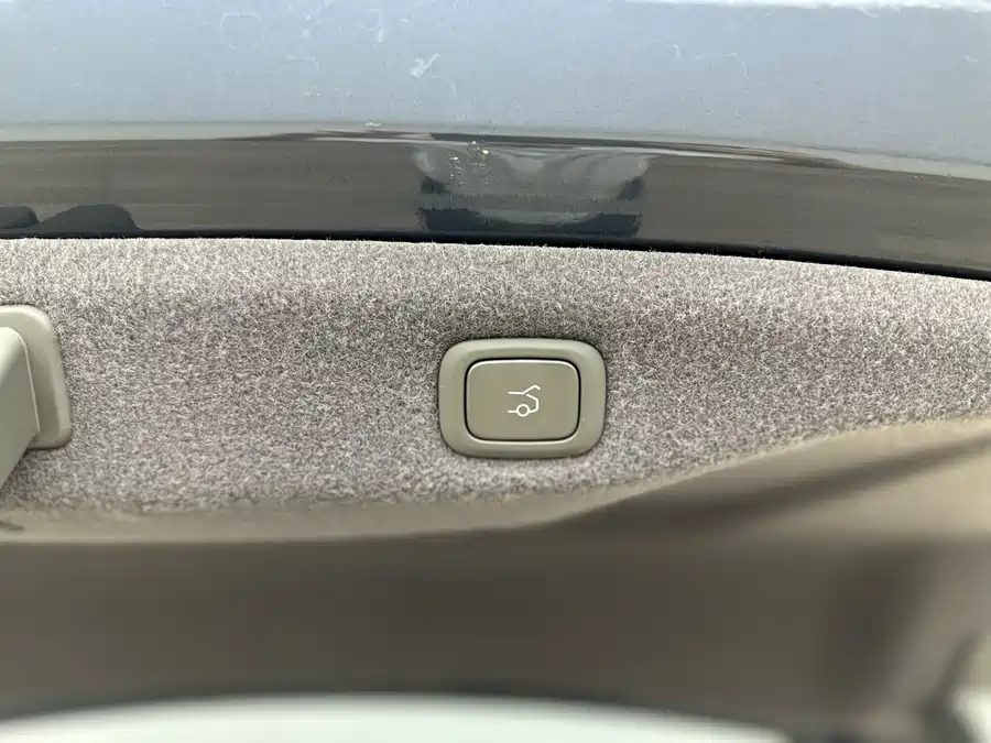 900x675_0_q87_c42_autohomecar__ChxpVmlLTECASOhAAAgzhFCoWIg109.jpg.webp Used NIO ET7 2022 model 100kWh first edition