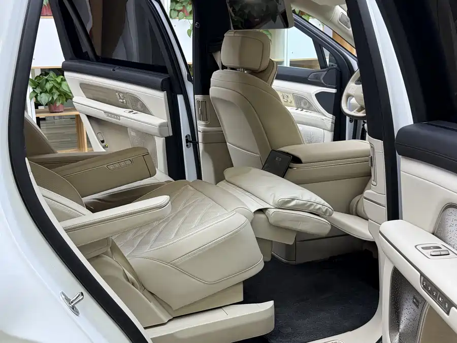 900x675_0_q87_c42_autohomecar__ChxpVmlLW1eAGLGyAAgnDL_4aIU534.jpg.webp Used NIO ES8 2026 Six-seater Executive Signature Edition