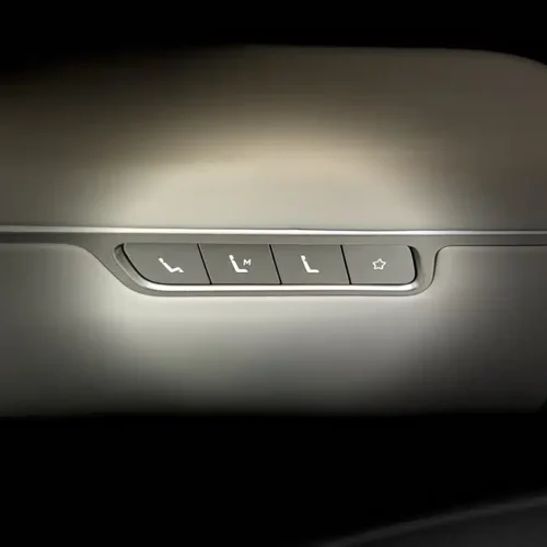 900x675_0_q87_c42_autohomecar__ChxpVmlLW1mAIuVeAAPpRBdtmw0684.jpg.webp Used NIO ES8 2026 Six-seater Executive Signature Edition