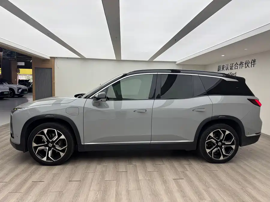 900x675_0_q87_c42_autohomecar__ChxpVmlLbZqAJ16SAAdRIgAK5q0441.jpg.webp Used NIO ES8 2022 model 100kWh signature version six seats