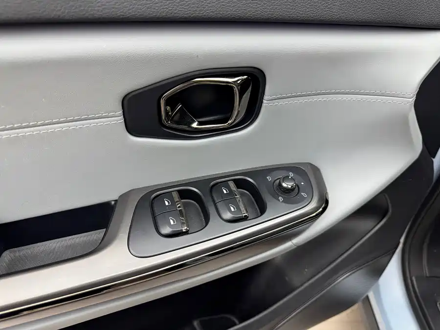 900x675_0_q87_c42_autohomecar__ChxpVmlLjI-ASMcpAAeTwn3mQGw679.jpg.webp Used NIO ES6 2020 430KM Performance Edition