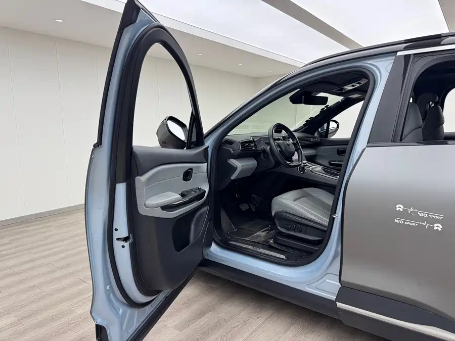 900x675_0_q87_c42_autohomecar__ChxpVmlLjI6ANSWpAAdVndC4FB8361.jpg.webp Used NIO ES6 2020 430KM Performance Edition