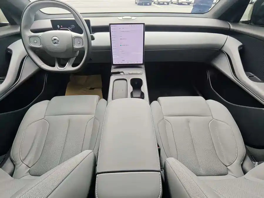 900x675_0_q87_c42_autohomecar__ChxpVmlMmTeAa2EMAAJgfQQlA20480.jpg.webp Used NIO ET5T 2023 75kWh Touring