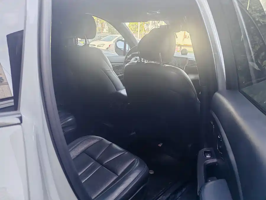 900x675_0_q87_c42_autohomecar__ChxpVmlMsOaAECJFAAMbCb3Y114817.jpg.webp Used NIO ES8 2020 415KM Signature Edition Six-Seater Edition