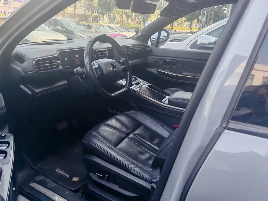 900x675_0_q87_c42_autohomecar__ChxpVmlMsOaAdCCQAAUzS_oDd-o570.jpg.webp Used NIO ES8 2020 415KM Signature Edition Six-Seater Edition