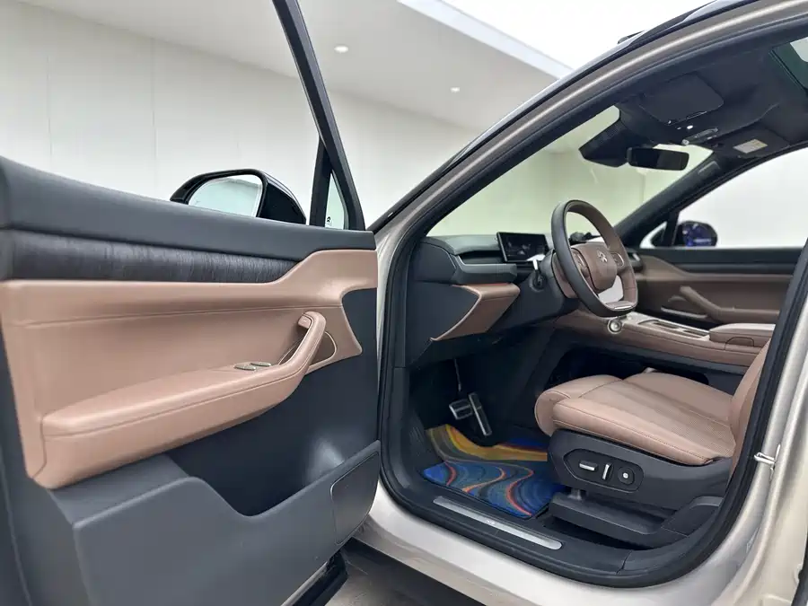 900x675_0_q87_c42_autohomecar__ChxpVmlMusmAL7reAAZG6DV6tJw769.jpg.webp Used NIO ES8 2023 100kWh Executive Edition