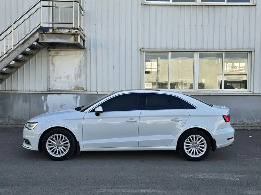 Used Audi A3 2016 Limousine 35 TFSI LinkedIn type