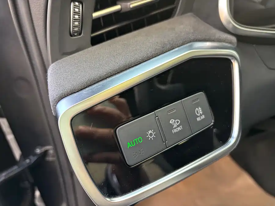 900x675_0_q87_c42_autohomecar__ChxpVmlOV5OAF7MWAAaDp2ay68U643.jpg.webp Used Audi A6L 2020 45 TFSI quattro exclusive dynamic model