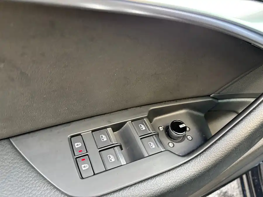 900x675_0_q87_c42_autohomecar__ChxpVmlOV5SAOx8OAAdlPonYvq4232.jpg.webp Used Audi A6L 2020 45 TFSI quattro exclusive dynamic model