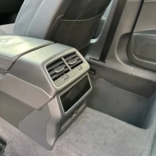 900x675_0_q87_c42_autohomecar__ChxpVmlOV5aAT8_sAAlNuacG5P8903.jpg.webp Used Audi A6L 2020 45 TFSI quattro exclusive dynamic model