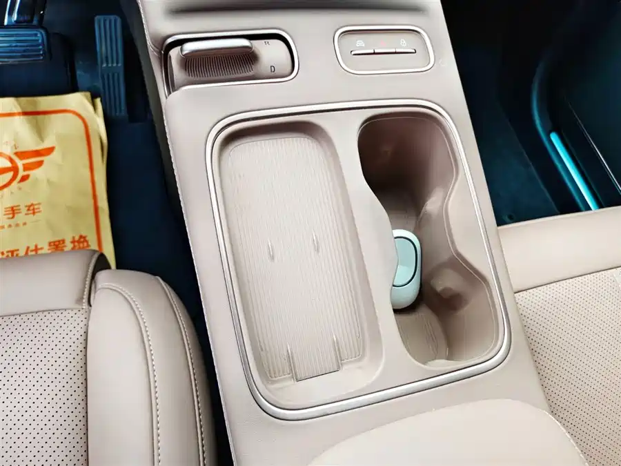 900x675_0_q87_c42_autohomecar__ChxpWGi2pESALCuiAAHG2Wx0Z20712.jpg.webp Used NIO EC6 2024 model 75kWh