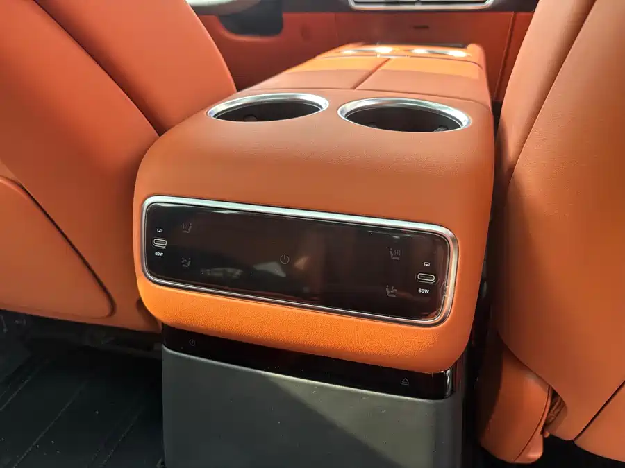 900x675_0_q87_c42_autohomecar__ChxpWGiS5geAOpCsAAdljsPyFYg467.jpg.webp Used Li Auto L9 2024 Ultra