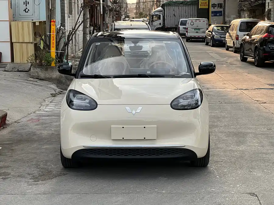 900x675_0_q87_c42_autohomecar__ChxpWGiouEuAQoyNAAwwfvICBKw642.jpg.webp Used Wuling Bingo 2025 model 333km Yuexiang model