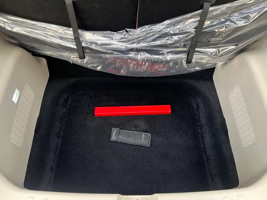 900x675_0_q87_c42_autohomecar__ChxpWGiouI-AGF1fAArCTFlHnwU307.jpg.webp Used Wuling Bingo 2025 model 333km Yuexiang model