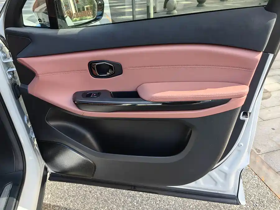 900x675_0_q87_c42_autohomecar__ChxpWGj0aCCAWOnBAAYlY18g6I8108.jpg.webp Used NIO EC6 2020 440KM Performance Edition