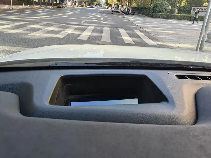 900x675_0_q87_c42_autohomecar__ChxpWGj0aCuAehVMAAWYLUse4Oc762.jpg.webp Used NIO EC6 2020 440KM Performance Edition