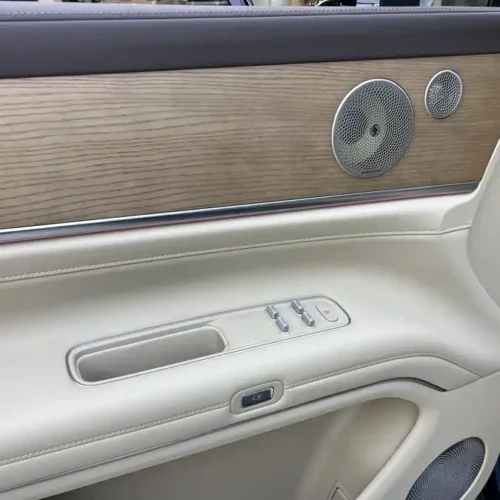 900x675_0_q87_c42_autohomecar__ChxpWGj96SCASC-EAARxIGFKVo4547.jpg.webp Used AITO M9 2024 extended range Ultra version 42kWh 6-seater version