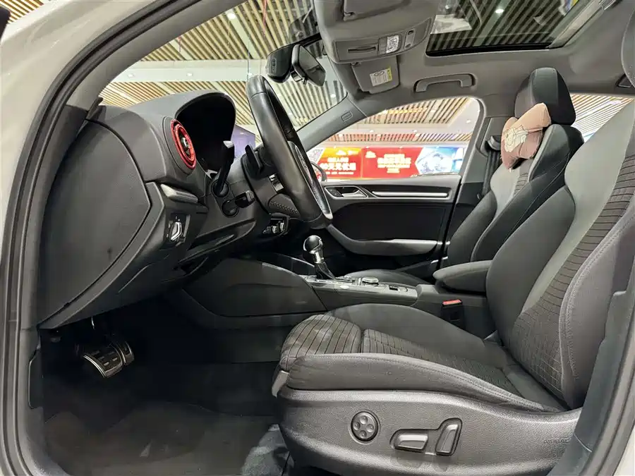 900x675_0_q87_c42_autohomecar__ChxpWGjd7sKAU3HfAAJGbvsyO0I691.jpg.webp Used Audi A3 2020 Limousine 35 TFSI Sports National V