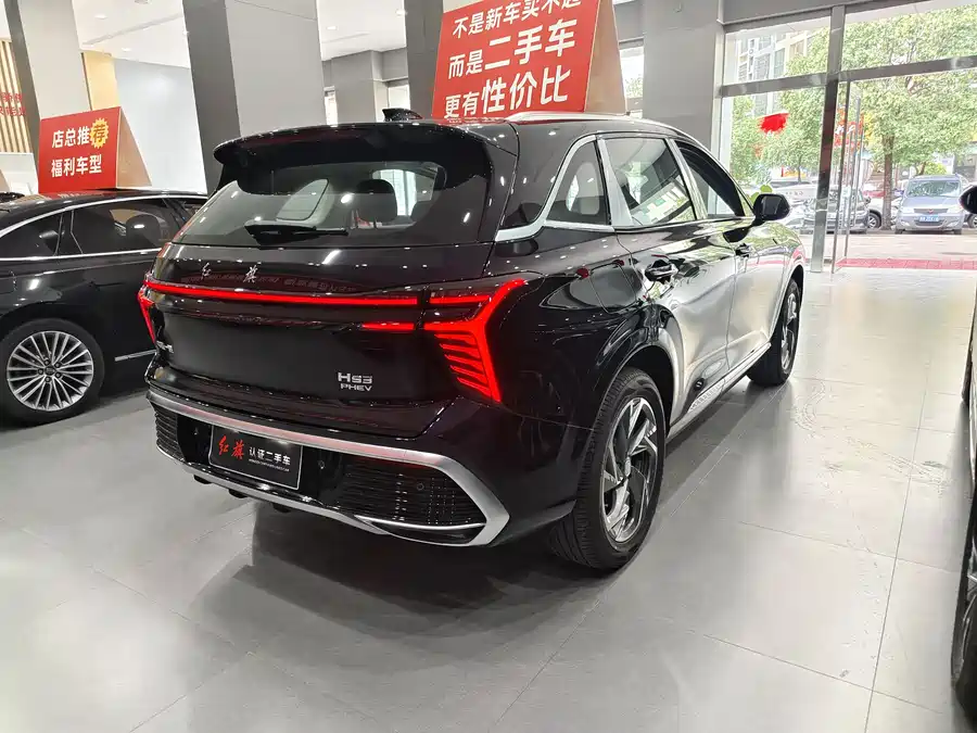 900x675_0_q87_c42_autohomecar__ChxpWGjeDjaAcewUAAbDvGXRBWo085.jpg.webp Used Hongqi HS3 PHEV 2024 115km Jinwei Edition