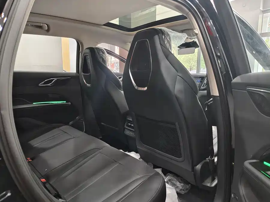 900x675_0_q87_c42_autohomecar__ChxpWGjeDjeAJ8PGAARM_wHuJoY293.jpg.webp Used Hongqi HS3 PHEV 2024 115km Jinwei Edition